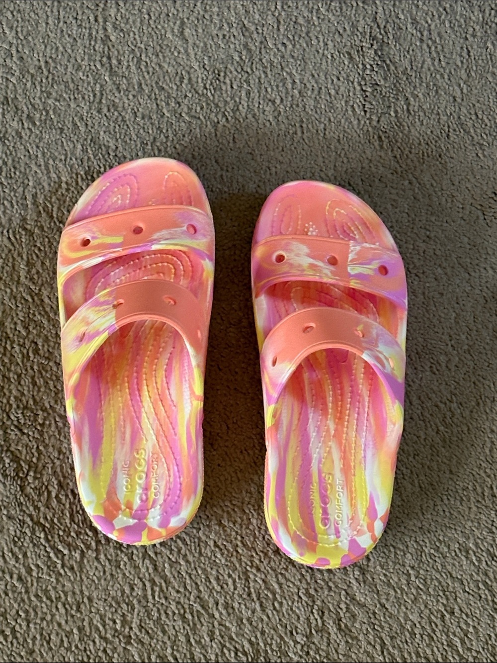 Women’s colorful Pink Tie-Dye Slide Sandals